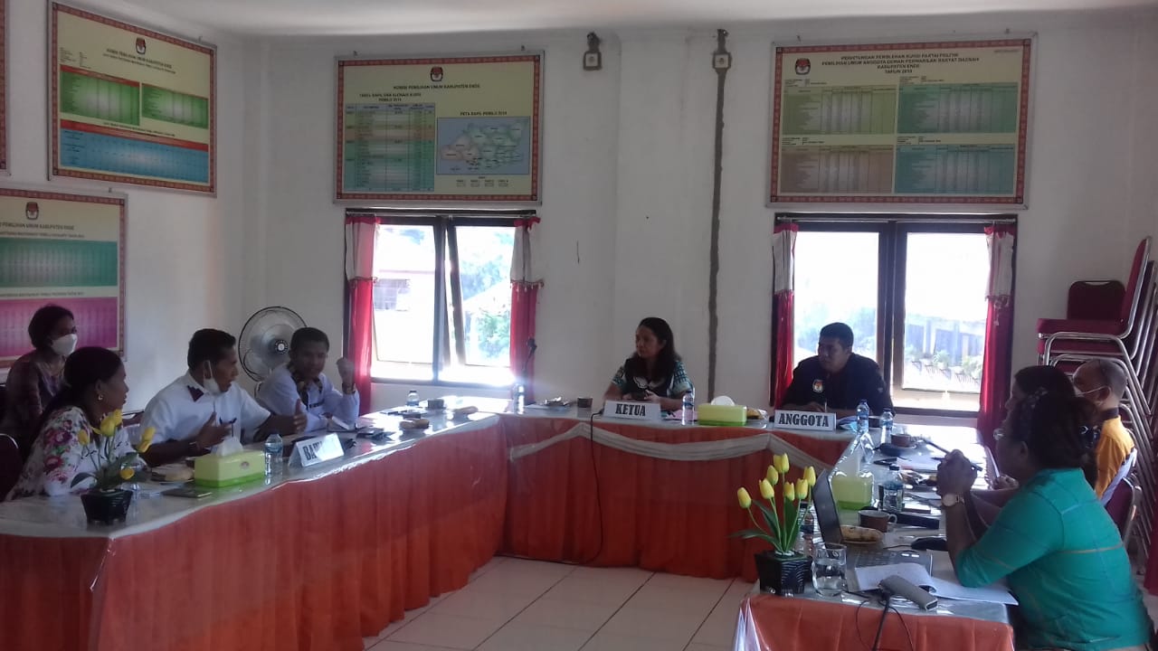 KPU dan Bawaslu Ende  Gelar FGD DPB 2021