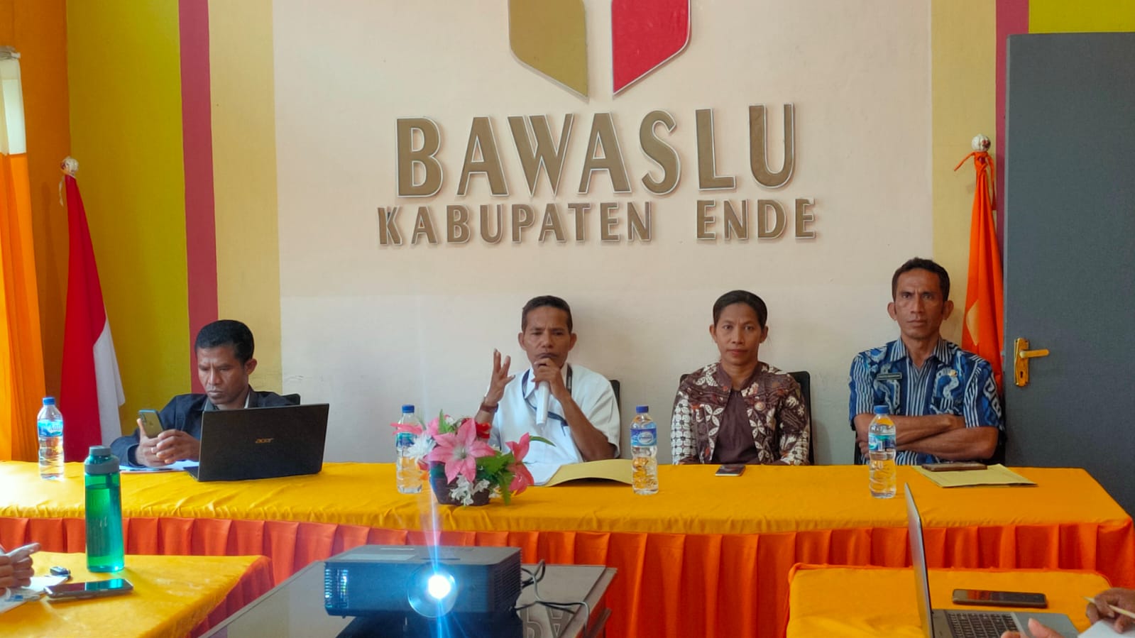 Ketua Bawaslu Ende  Buka Kegiatan Rapat Teknis Penanganan Pelanggaran TSM
