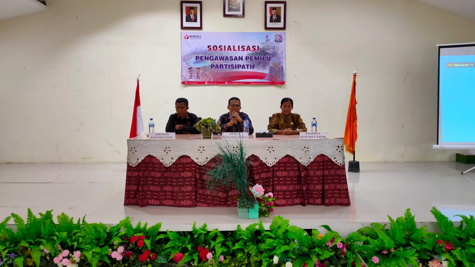 Ketua Bawaslu Ende buka Kegiatan Sosialisasi Pengawasan Partisipatif bagi Pengawas Ad Hoc Kecamatan