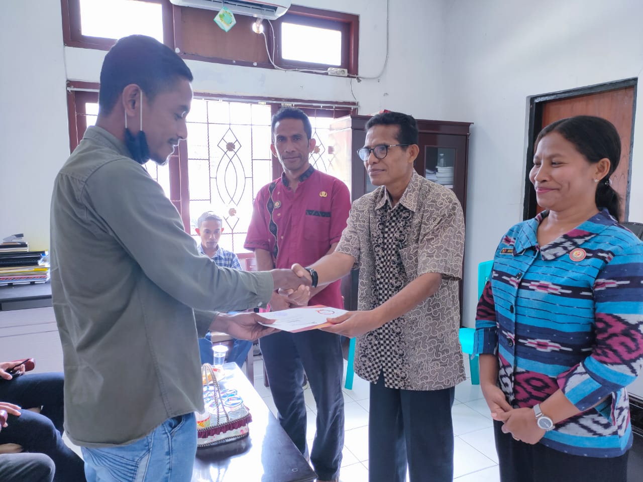 Peserta SKPP Ende Terima Sertifikat