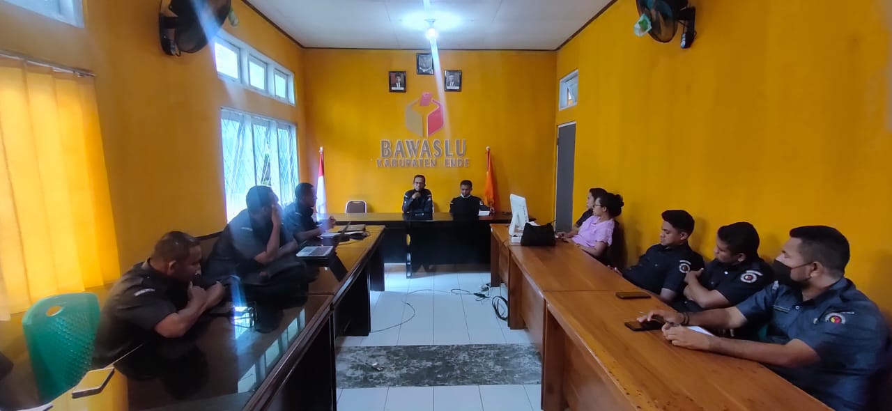 Divisi HP3S Bawaslu Ende Gelar Rapat Bersama