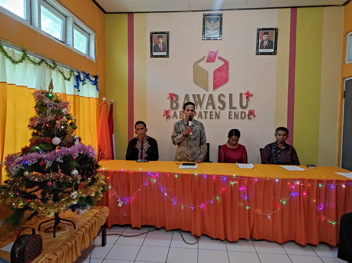 Rayakan Natal  dan Tahun Baru Bersama