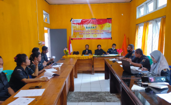 Bawaslu Ende Gelar Rapat Pengelolaan  Data dan Pelayanan Informasi 