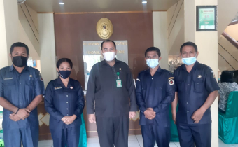 Pimpinan Bawaslu Ende Kunjungi Pengadilan Negeri 