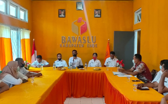 Bawaslu Ende Laporkan Barang Dugaan Pelanggaran