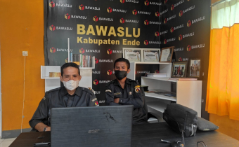 Divisi Hukum, Humas, Data  dan Informasi  Bawaslu NTT Gelar Sosialisasi  SOP Administrasi Pemerintahan