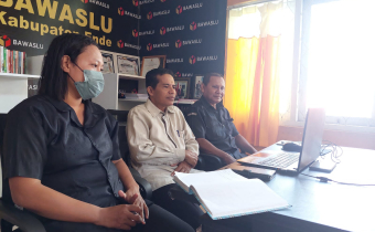 Pimpinan  dan Staf Bawaslu Ende Ikut Rapat Pengelolaan dan Pembinaan BMN Tahun 2022