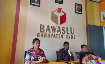 Divisi HP3S Bawaslu Ende Gelar Rapat Internalisasi Kerawanan Pemilu 